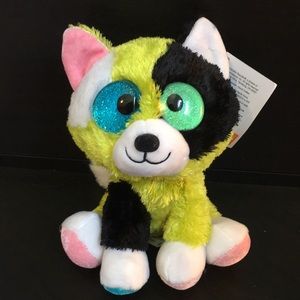 Cat stuffed animal. 🐱